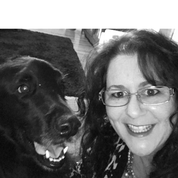 Meet your Posher, Sandy - Picture 1 of 1